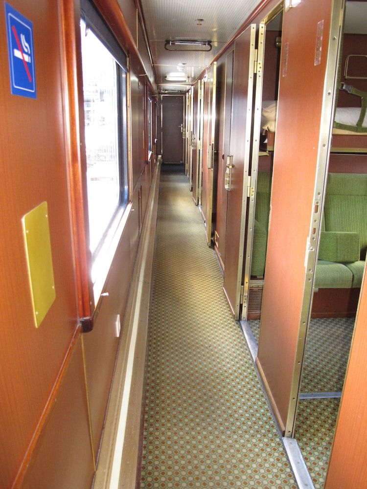 Train Lodge Amsterdam 15/34