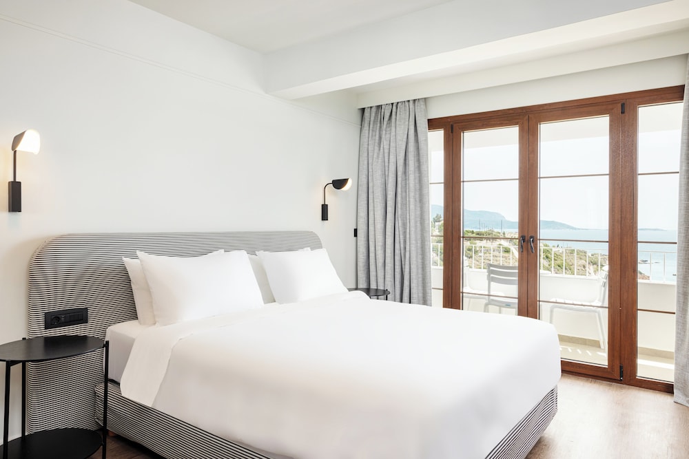 Lithos Hotel 8/46