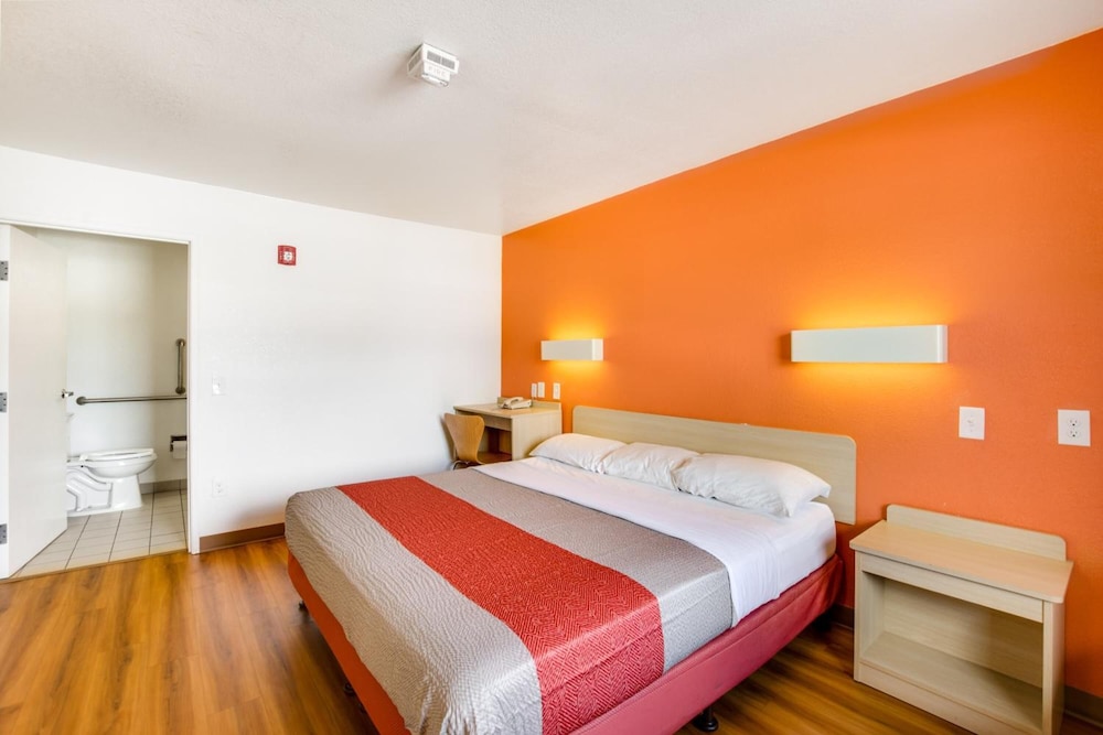 Motel6 Columbus, OH - West 31/58