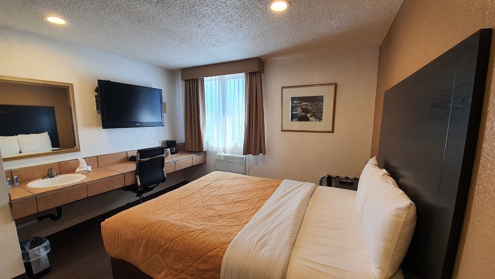 Rodeway Inn Downtown 11/31
