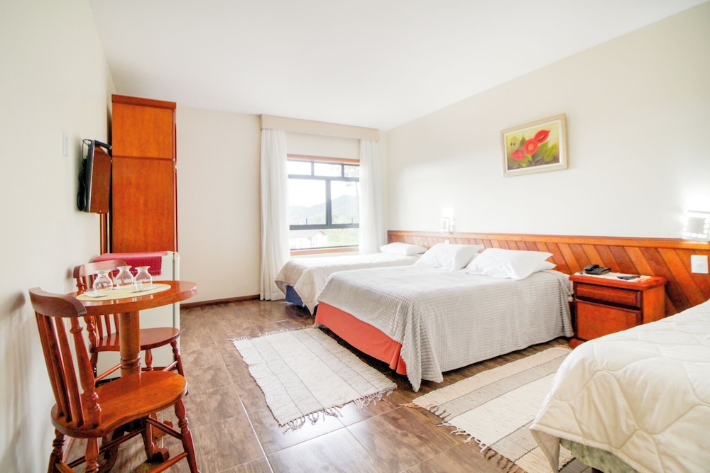 Hotel Ninho do Falcao 14/50
