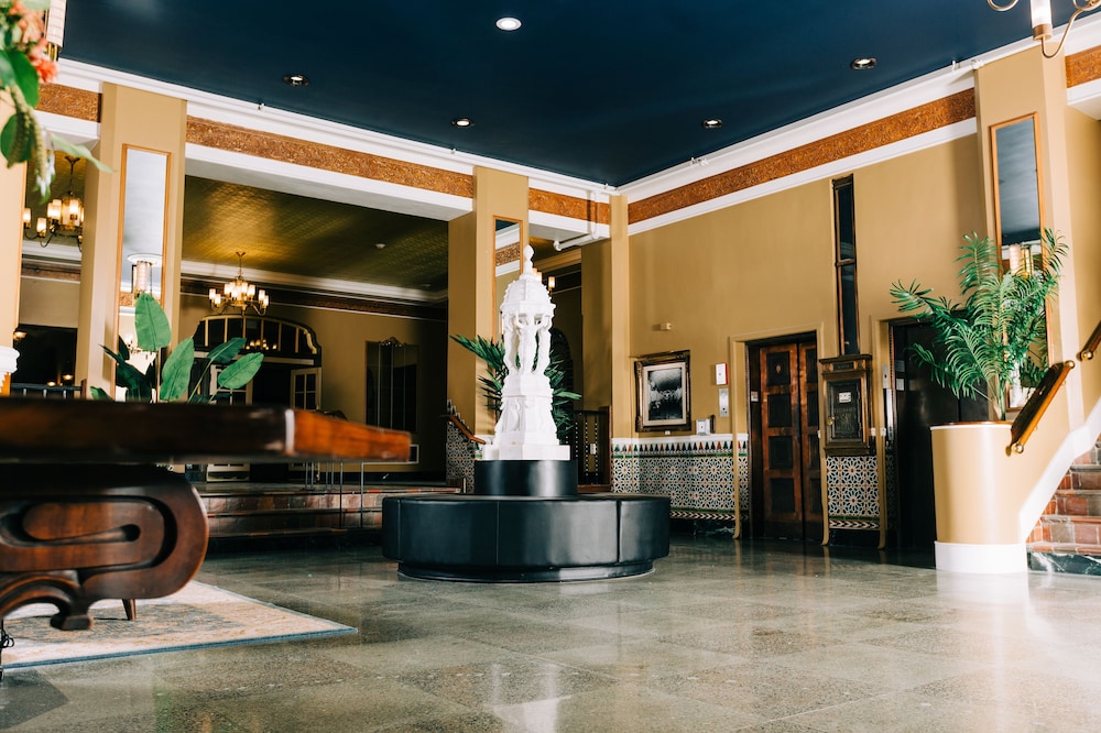 Hotel Leo 3/44