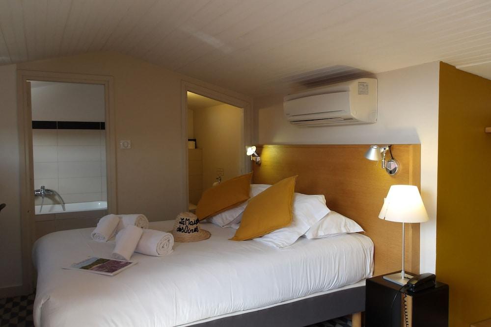 Classic, Double Bed, Mountain View, Terrace, Attic