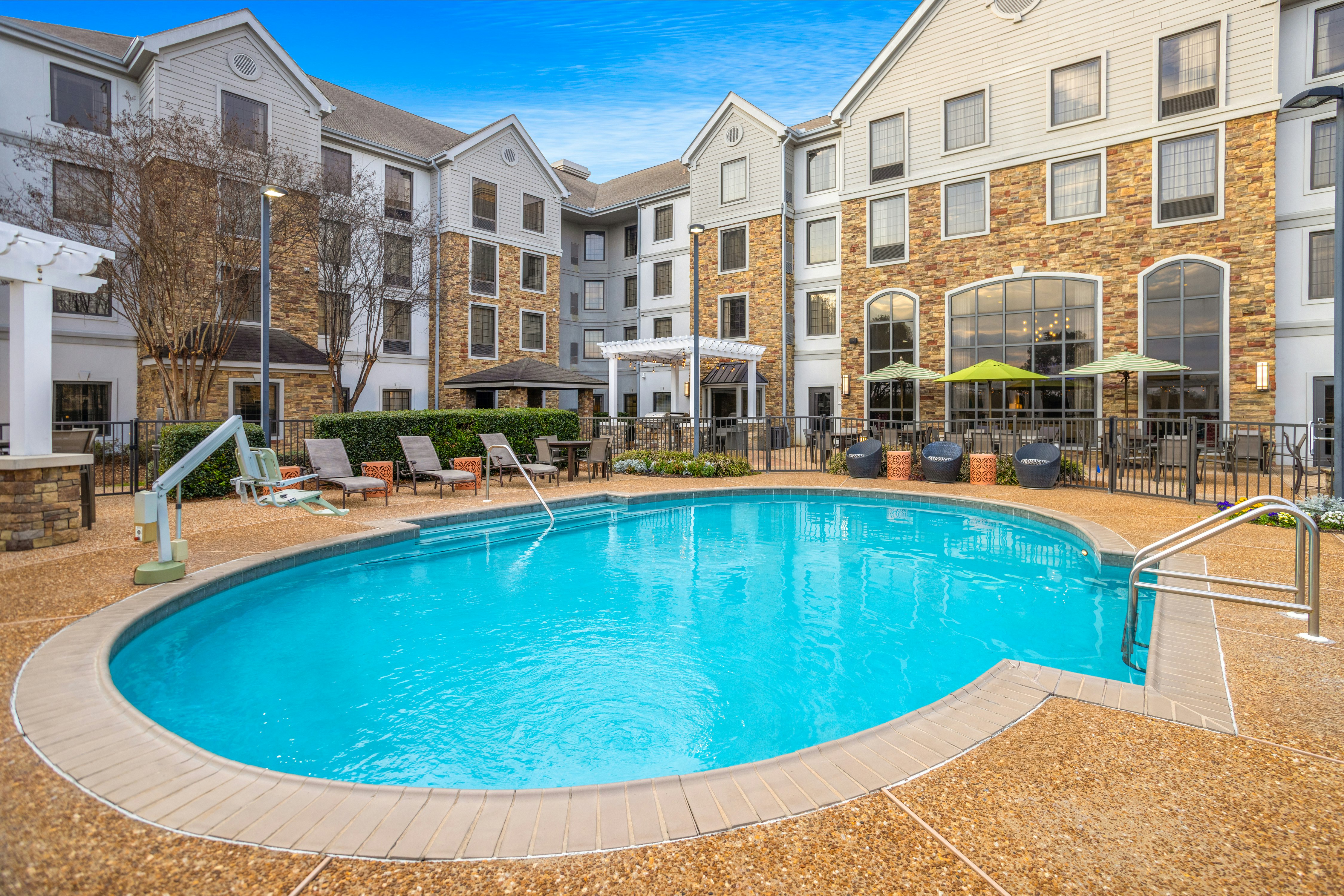 Homewood Suites By Hilton Montgomery Eastchase 19/20