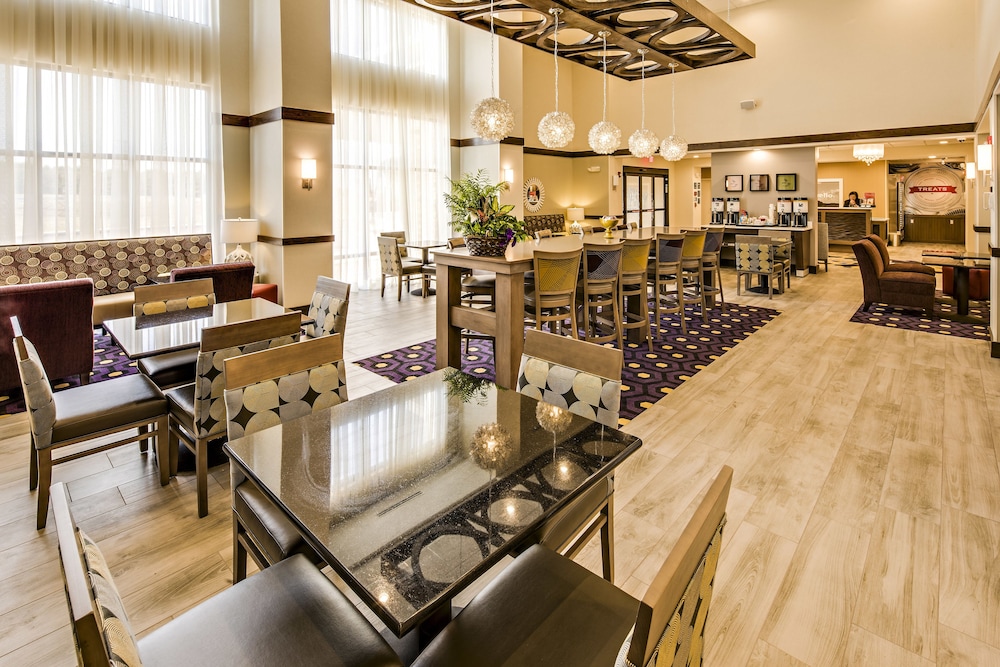 Hampton Inn & Suites Ashland 40/47