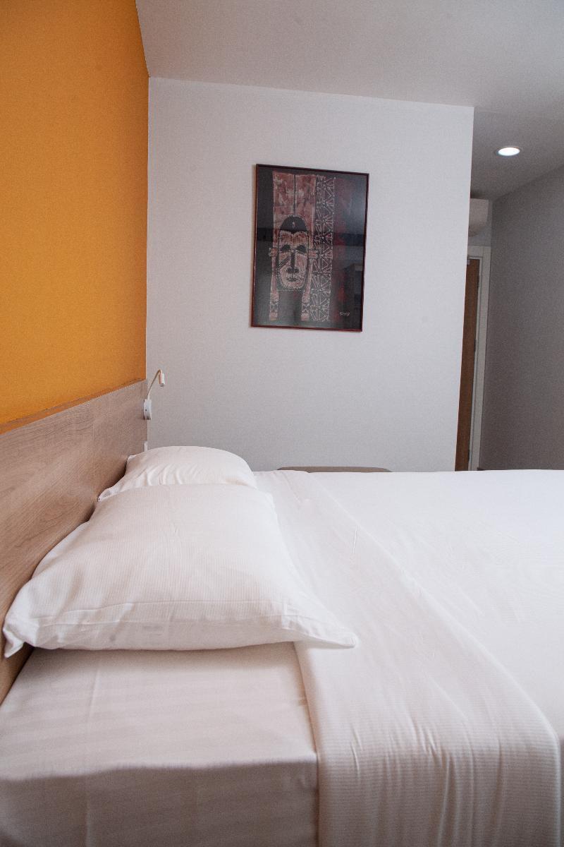 Dunia Hotel Bamako ACI 2000 16/24