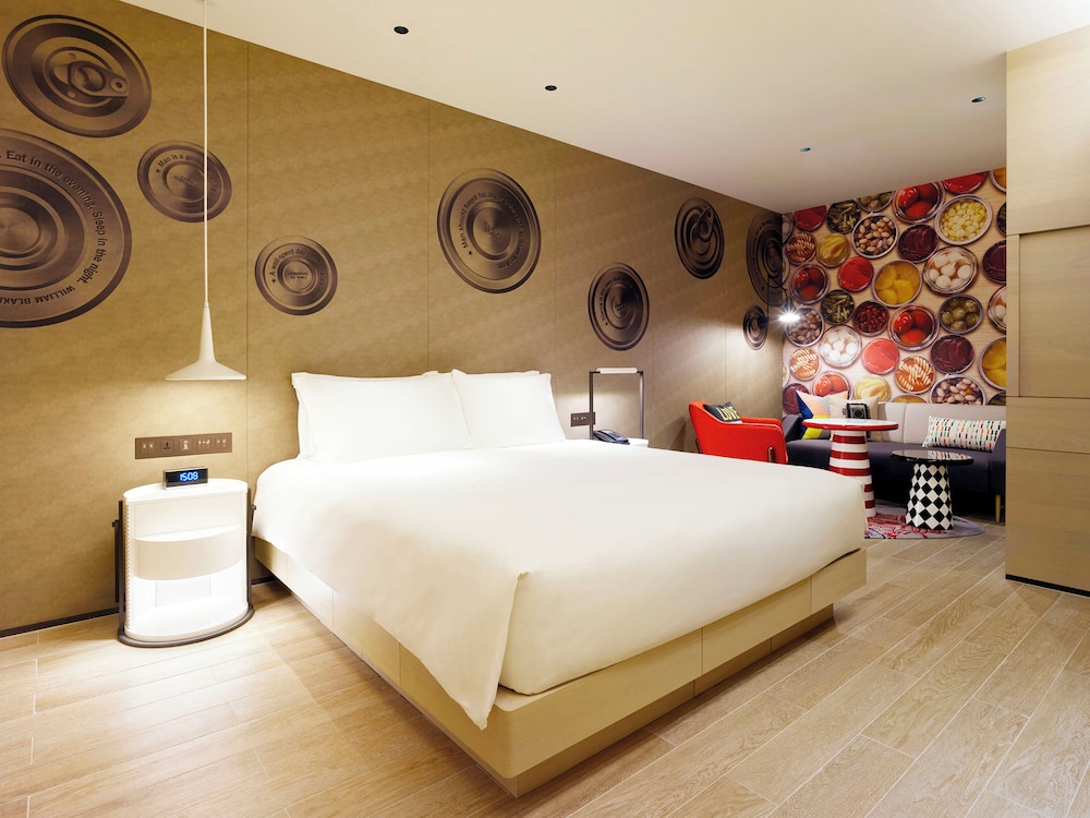 غرفة قياسية بسرير كينج بإطلالة على المدينة، HOTEL INDIGO KAOHSIUNG CENTRAL PARK 4/8