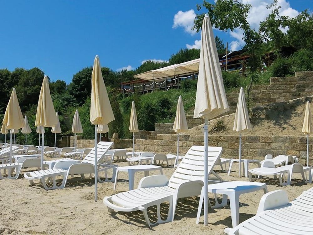 Albizia Hotel 27/34