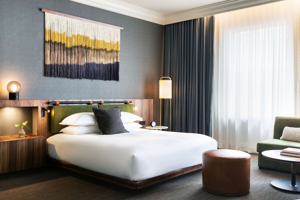 PREFERRED, KING BED, ACCESSIBLE
