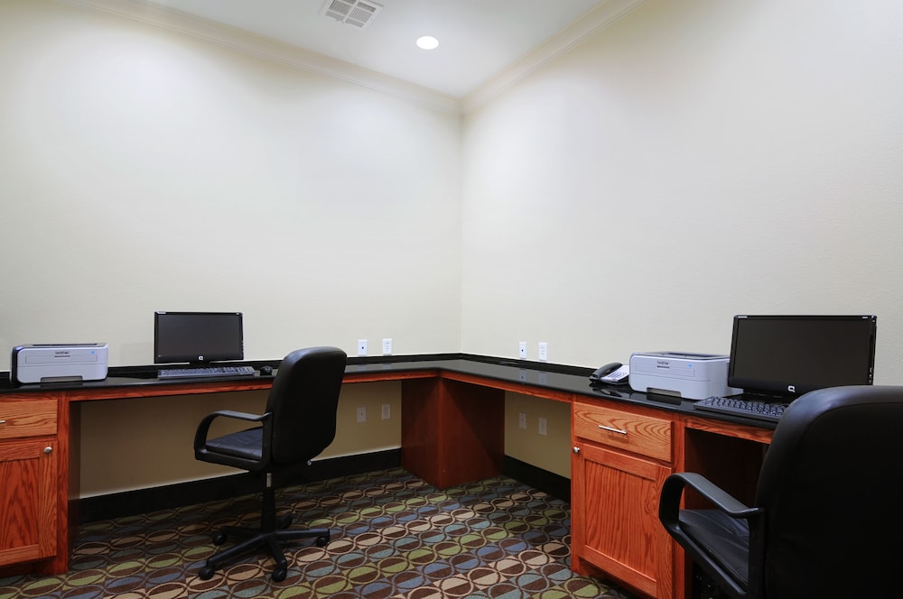 Ramada By Wyndham College Station 49/55