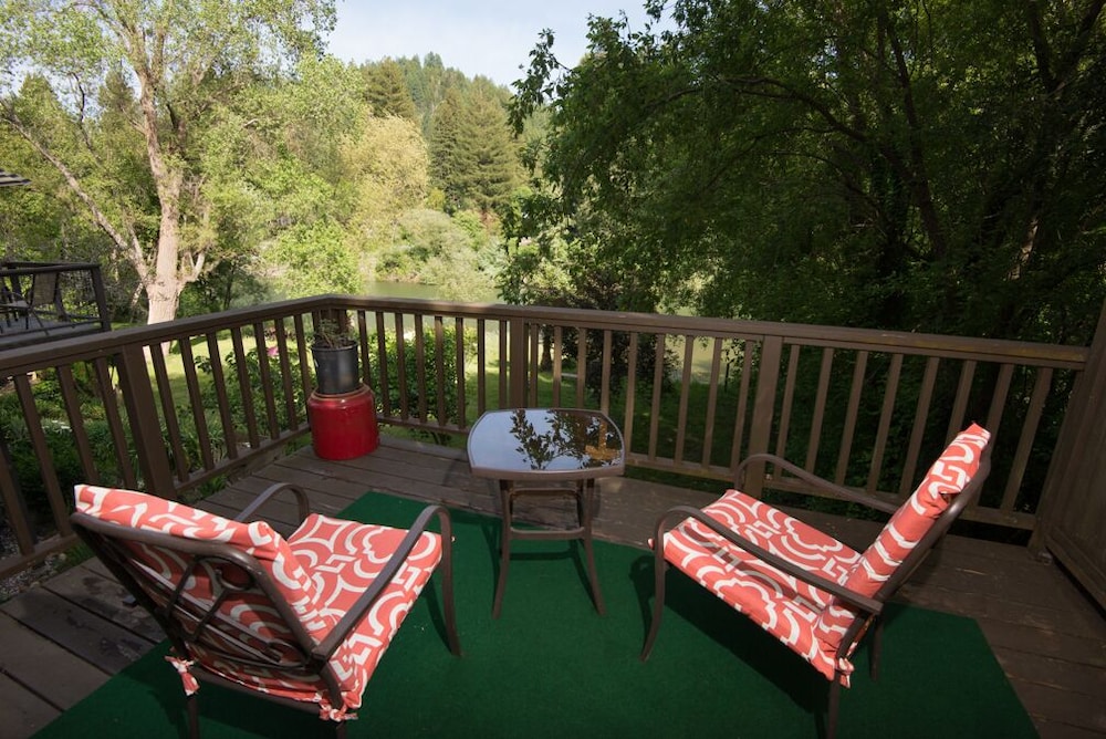 River View Garden Resort 50/68