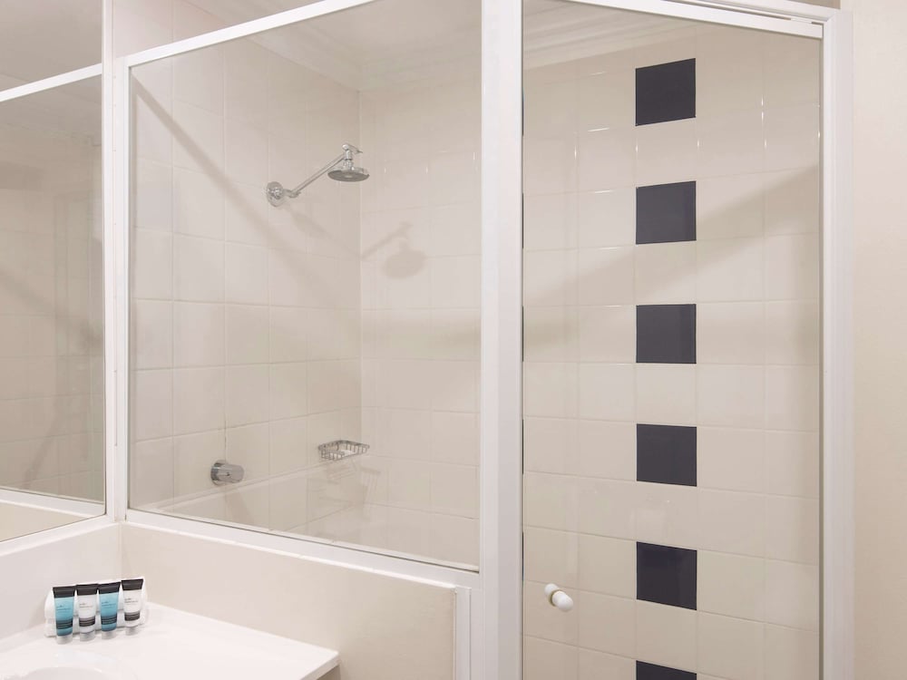 Mercure Sydney Manly Warringah 32/73