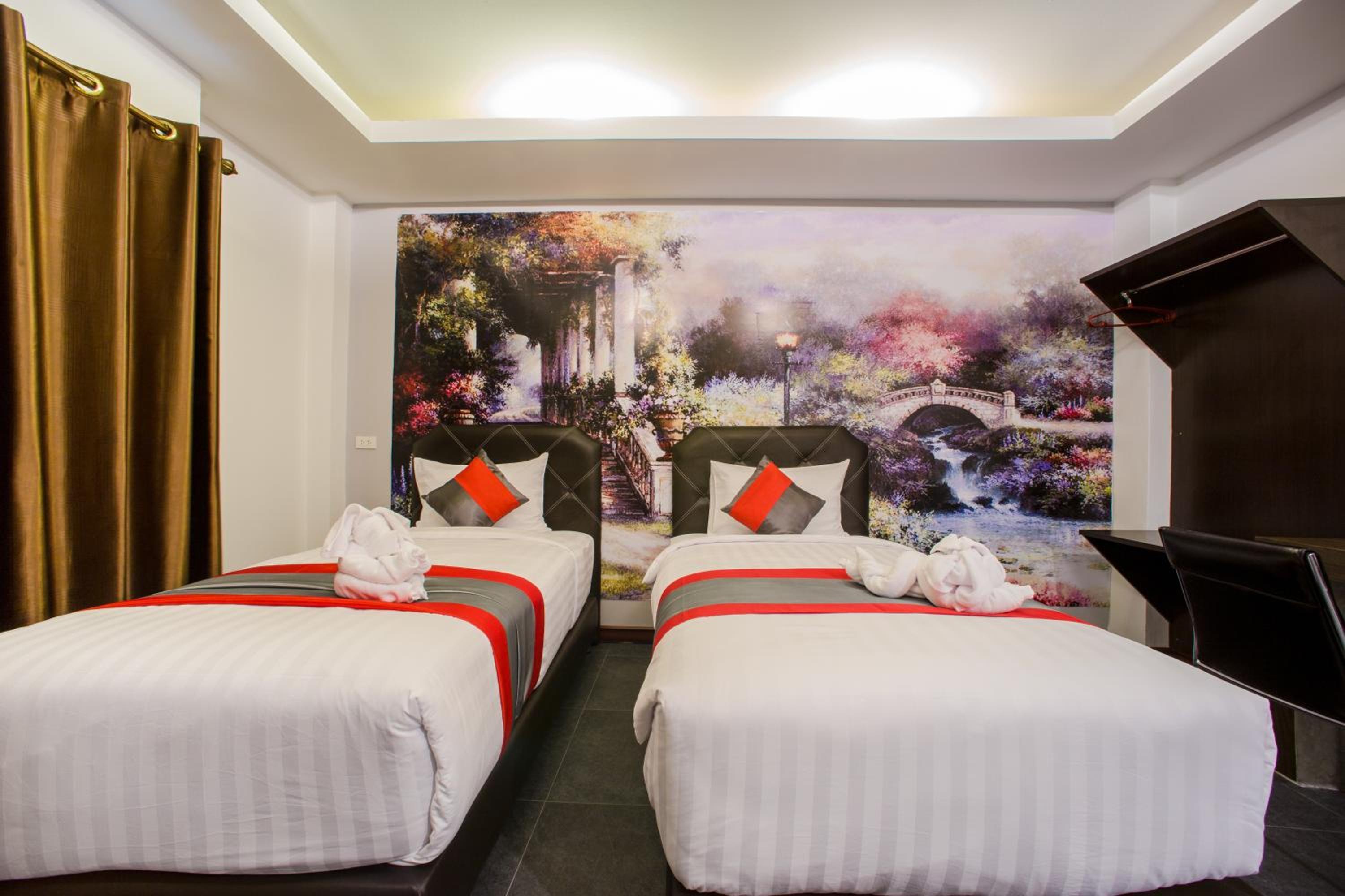 D11 Hotel 8/56