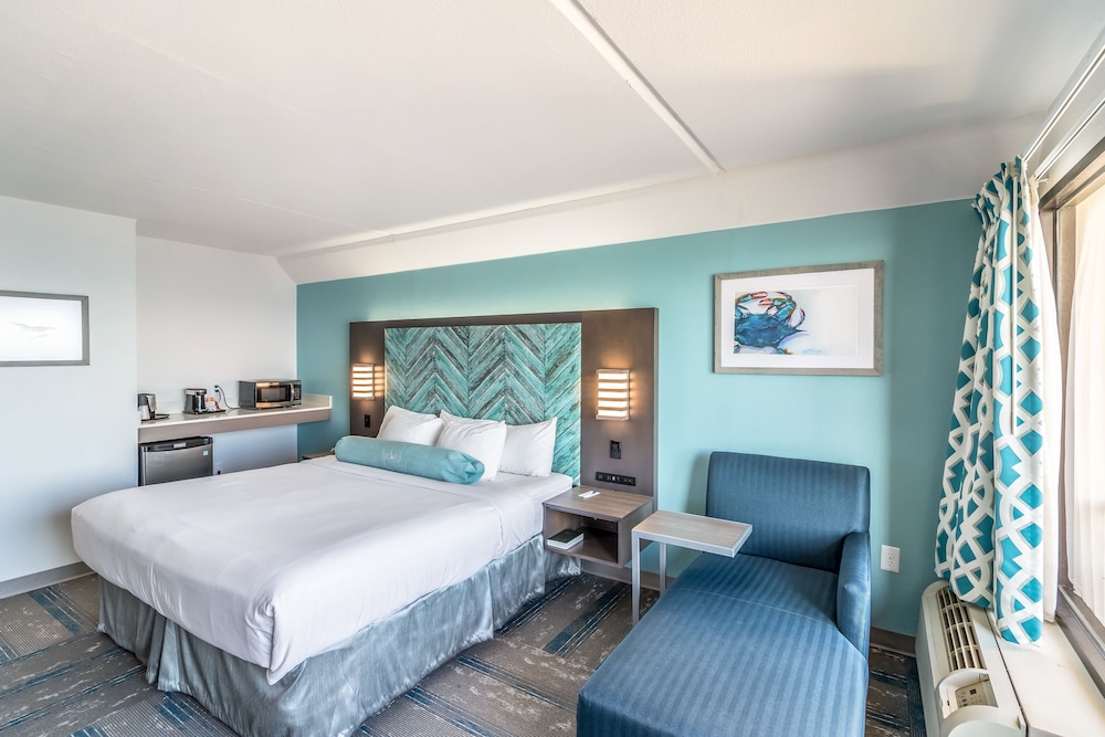 The Inn At Pine Knoll Shores 22/61