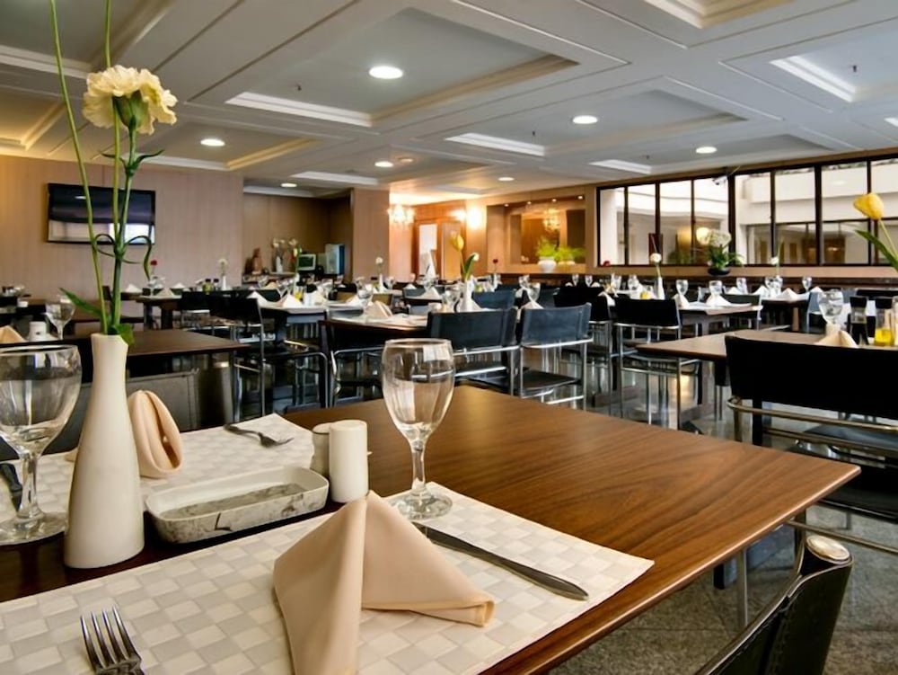 Crystal Plaza Hotel 38/47