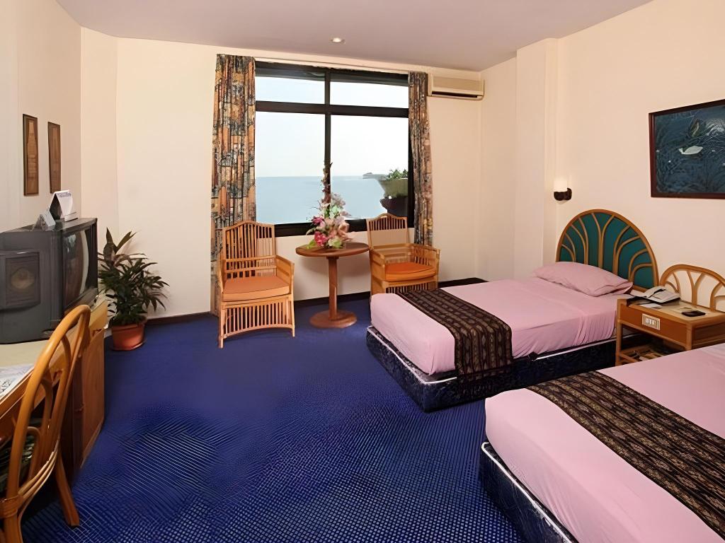 Losari Beach Inn 16/32