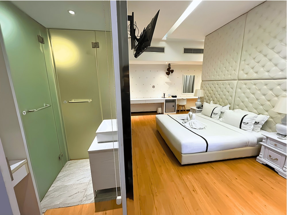 Top Holiday Hotel 43/52
