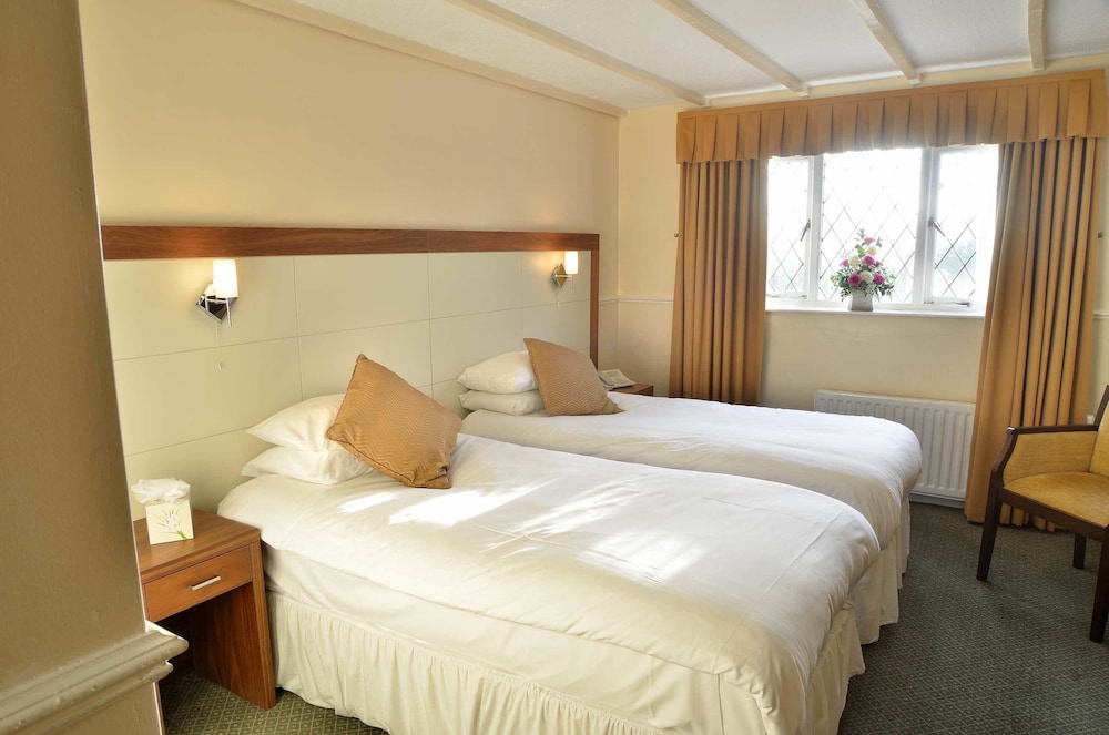 Standard, Twin Beds