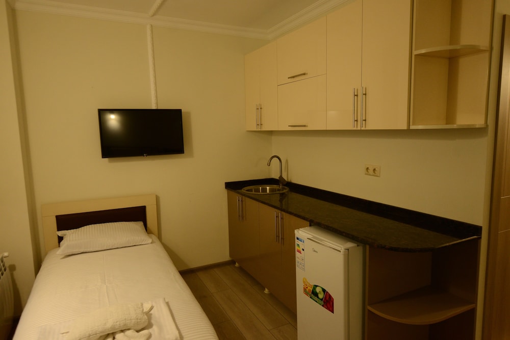 Hotel Aristocrat Batumi 29/34
