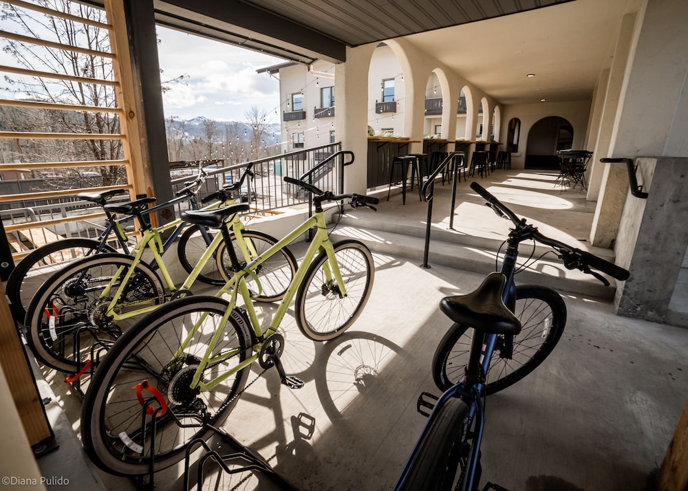 LOGE Leavenworth Downtown 27/50
