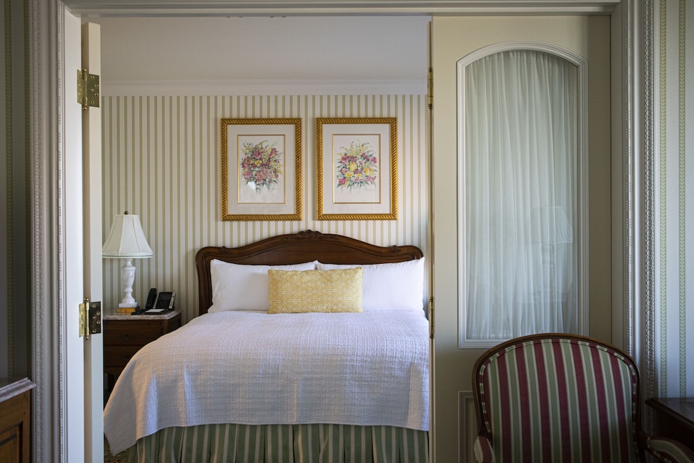 The Grand America Hotel 24/73