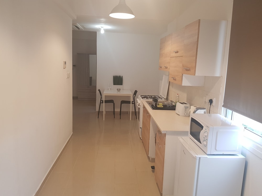 Valentinos Apartments 37/47