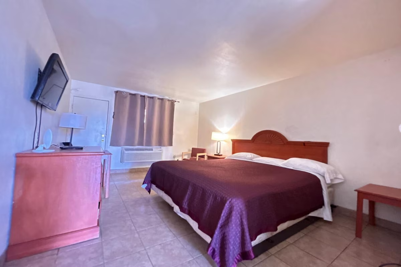 Carquinez Inn Vallejo I 80 Near Napa Valley 19/27