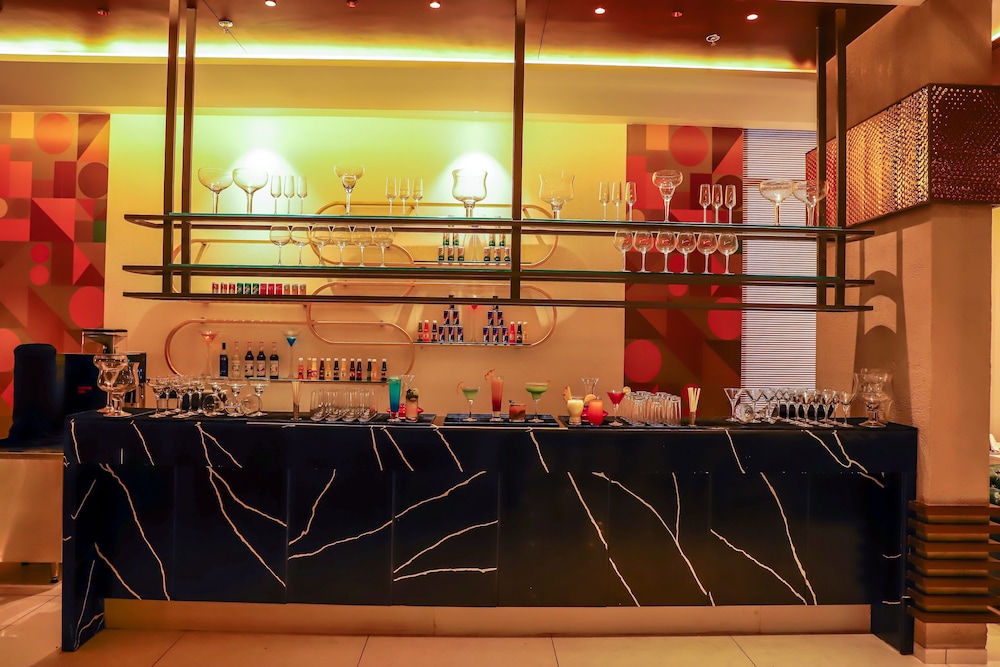Essentia Luxury Hotel Indore 14/68