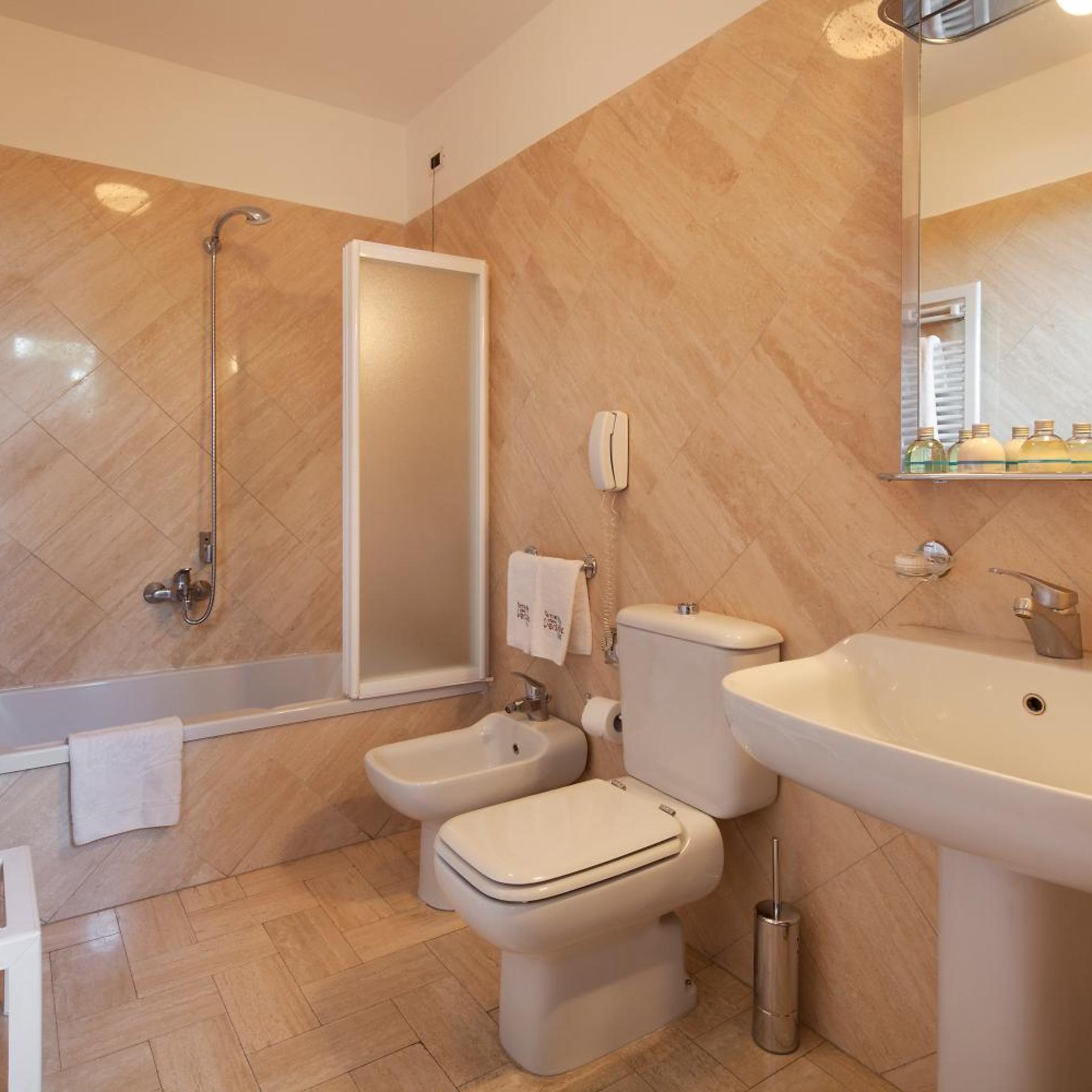 جناح عائلي بشرفة، Hotel Villa Undulna 6/9