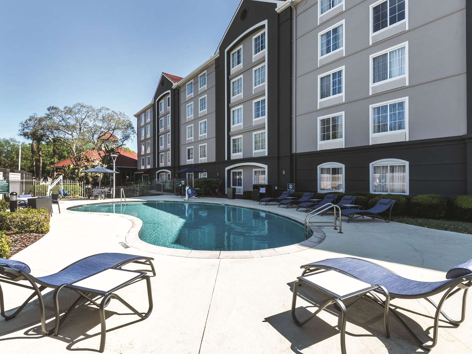 La Quinta Inn & Suites by Wyndham Orlando Lake Mary 19/20