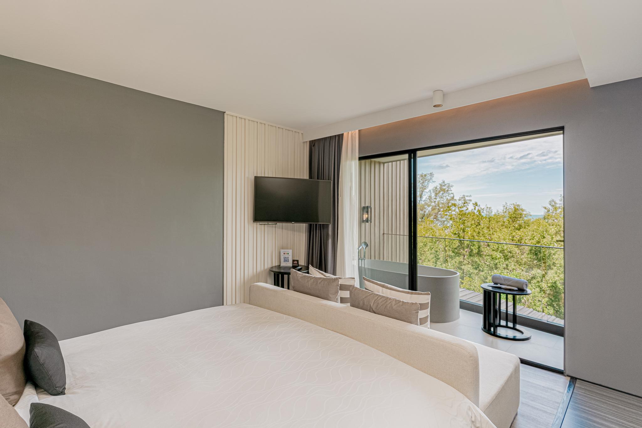 Garden, Executive, Bayphere Hotel Pattaya JC 3/10