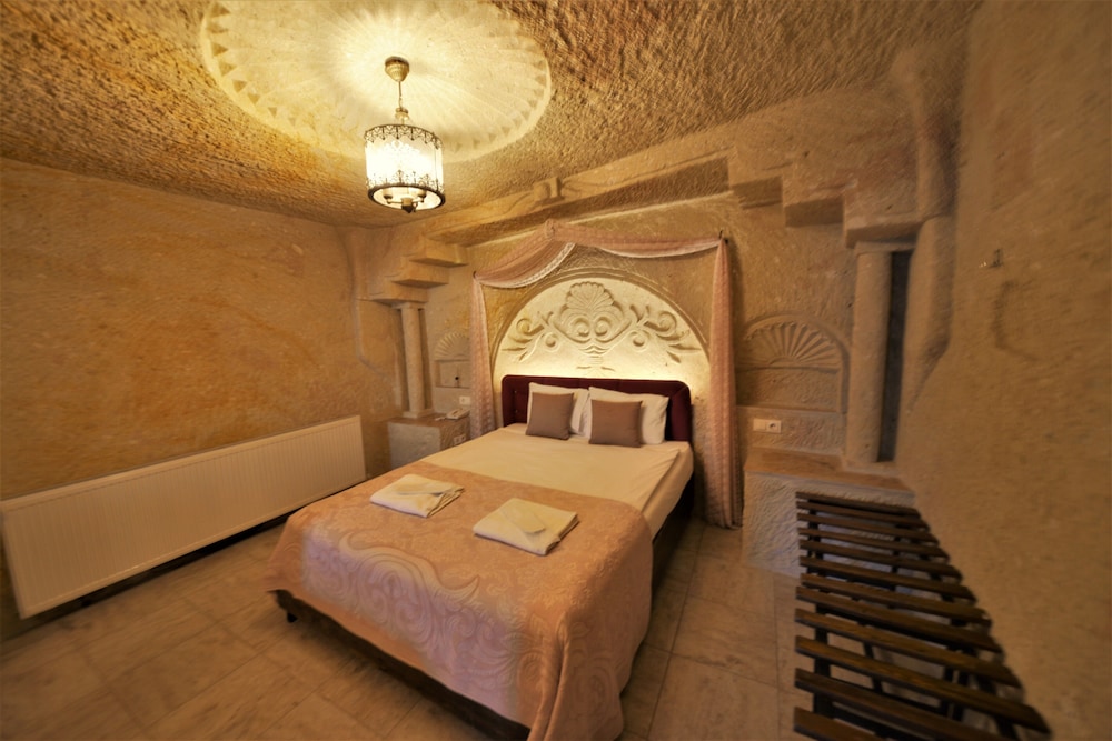 Dedeli Konak Cave Hotel 3/24