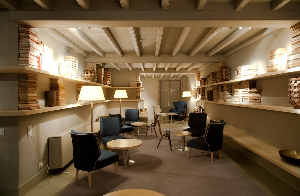Hotel Da Oliveira 30/48