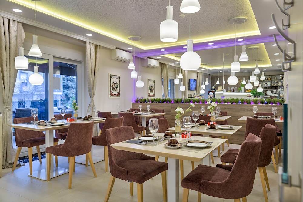 Meridien Luxury Apartments 35/50