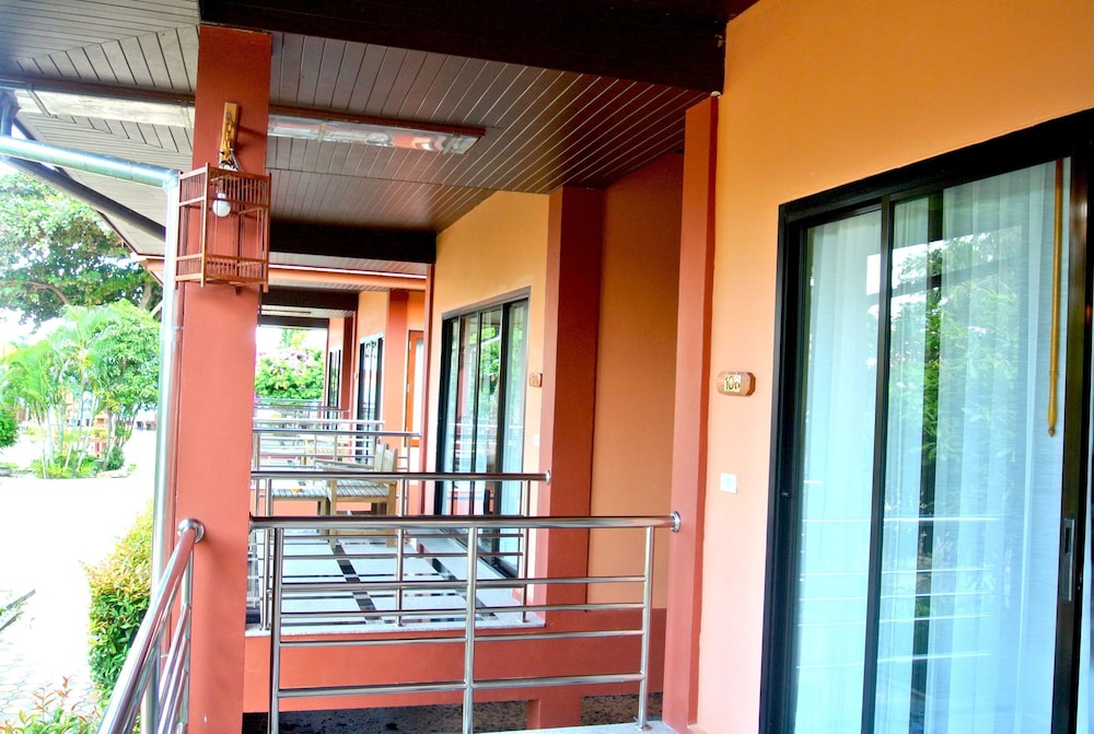 P.S. Thana Resort 7/71