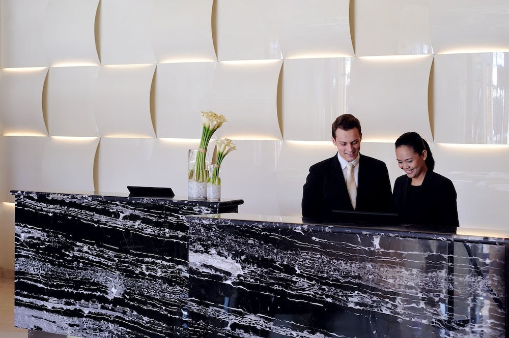 Lobby at Avani Deira Dubai Hotel, DUBAI