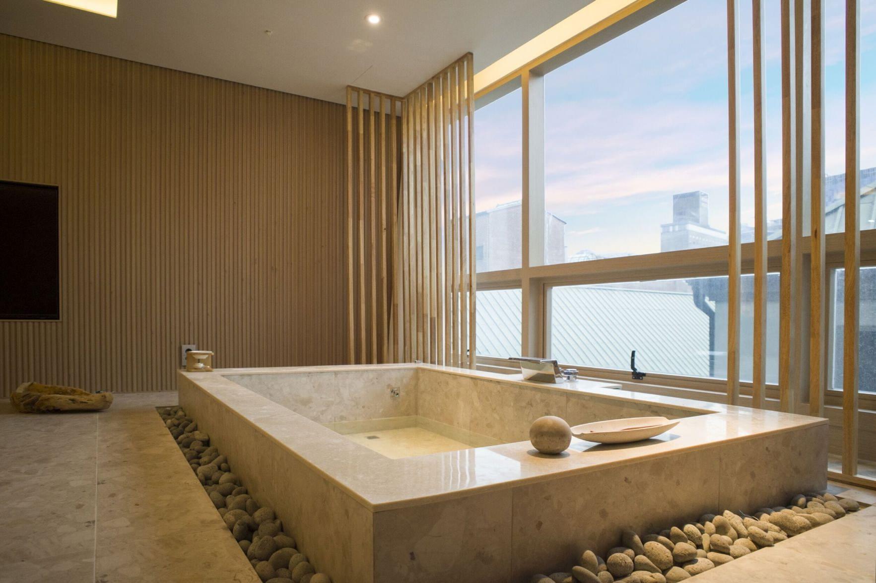 UH Suite The Myeongdong 38/52