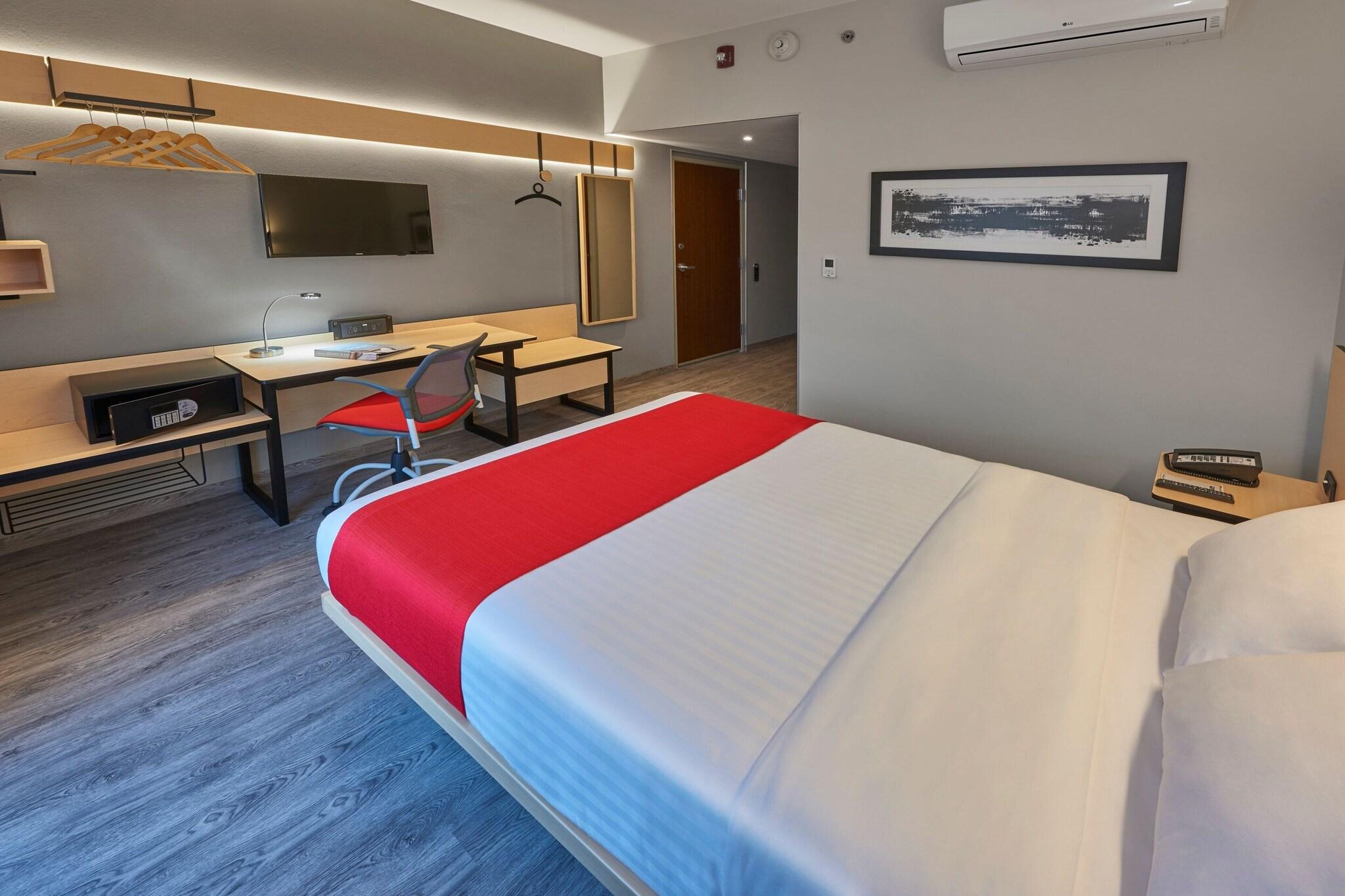 Superior, Queen Bed