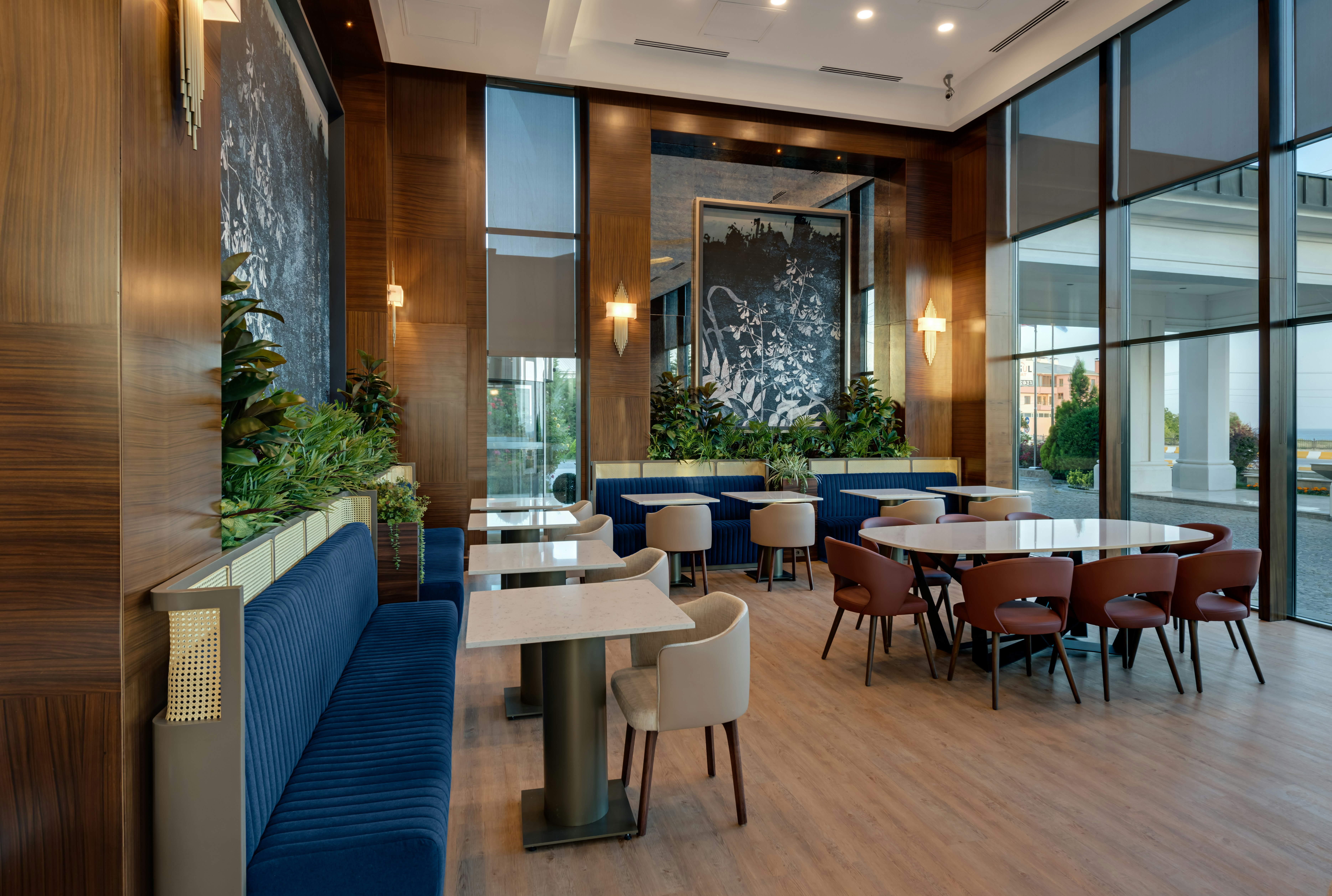 Doubletree By Hilton Hotel Van 72/87