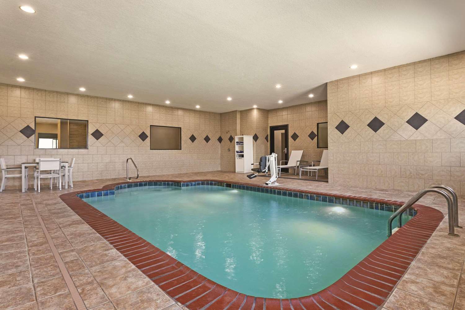 Country Inn & Suites by Radisson, Byram/Jackson South, MS 10/24