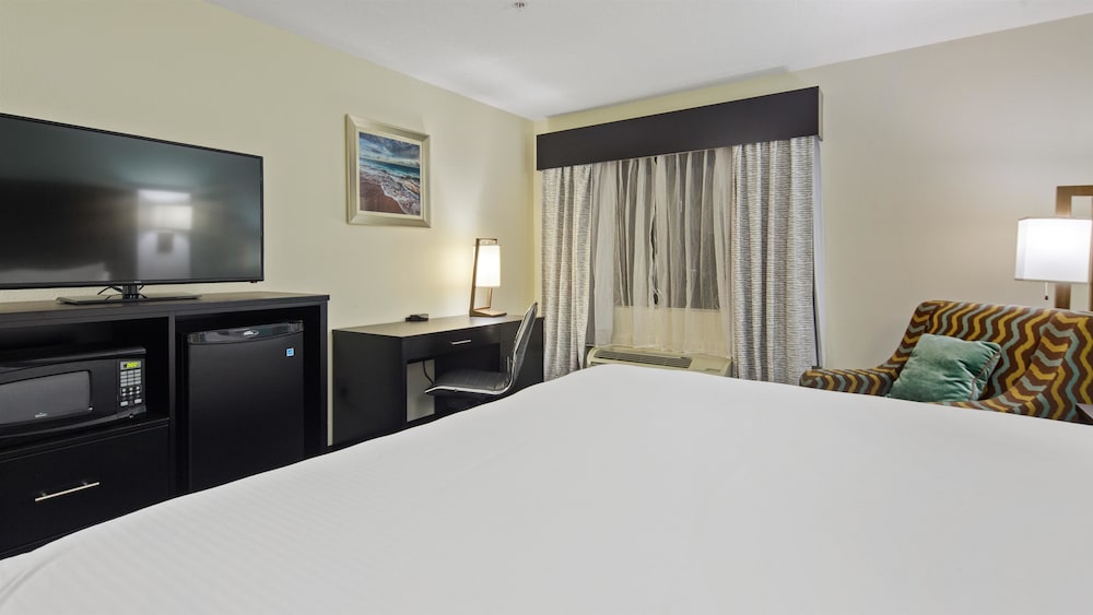 Best Western Mayport Inn & Suites 14/34
