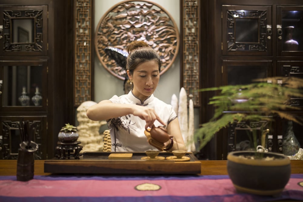 Aroma Tea House 8/70