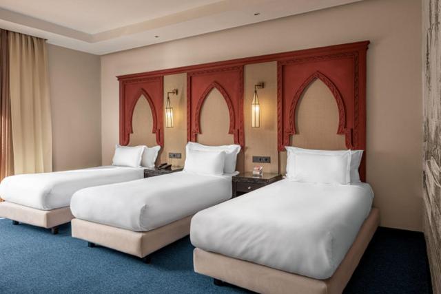 Room, Triple, Opera View