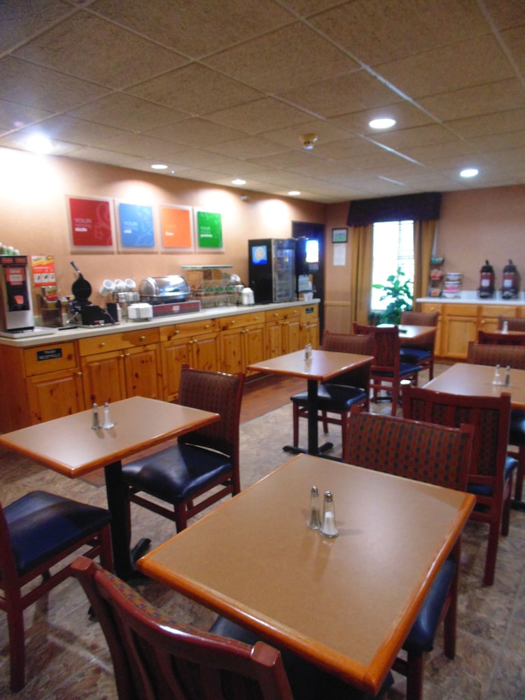 restaurant cafeteria