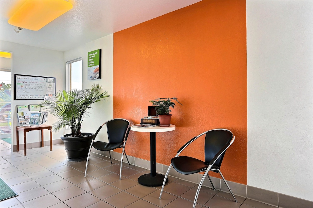 Econo Lodge Idaho Falls, ID 33/48