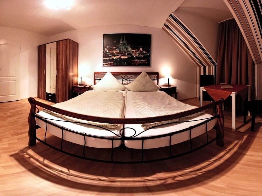 Gastehaus Balthasar Neumann 16/50