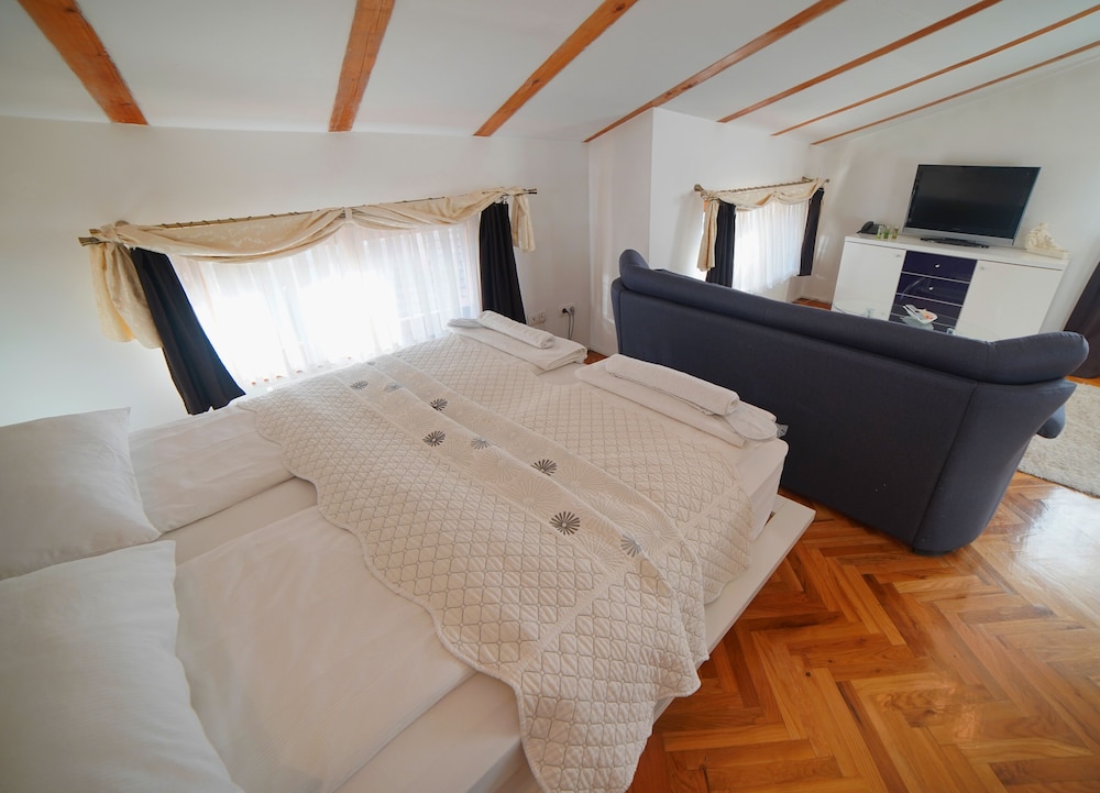 Hotel Herc 22/71