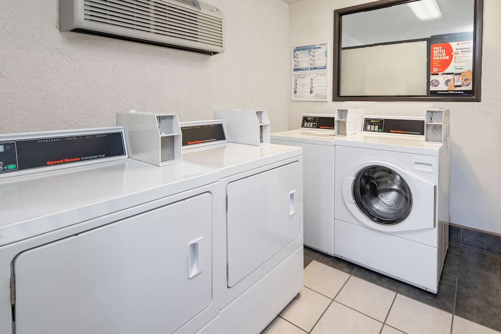 Motel6 Thousand Oaks, CA 41/49
