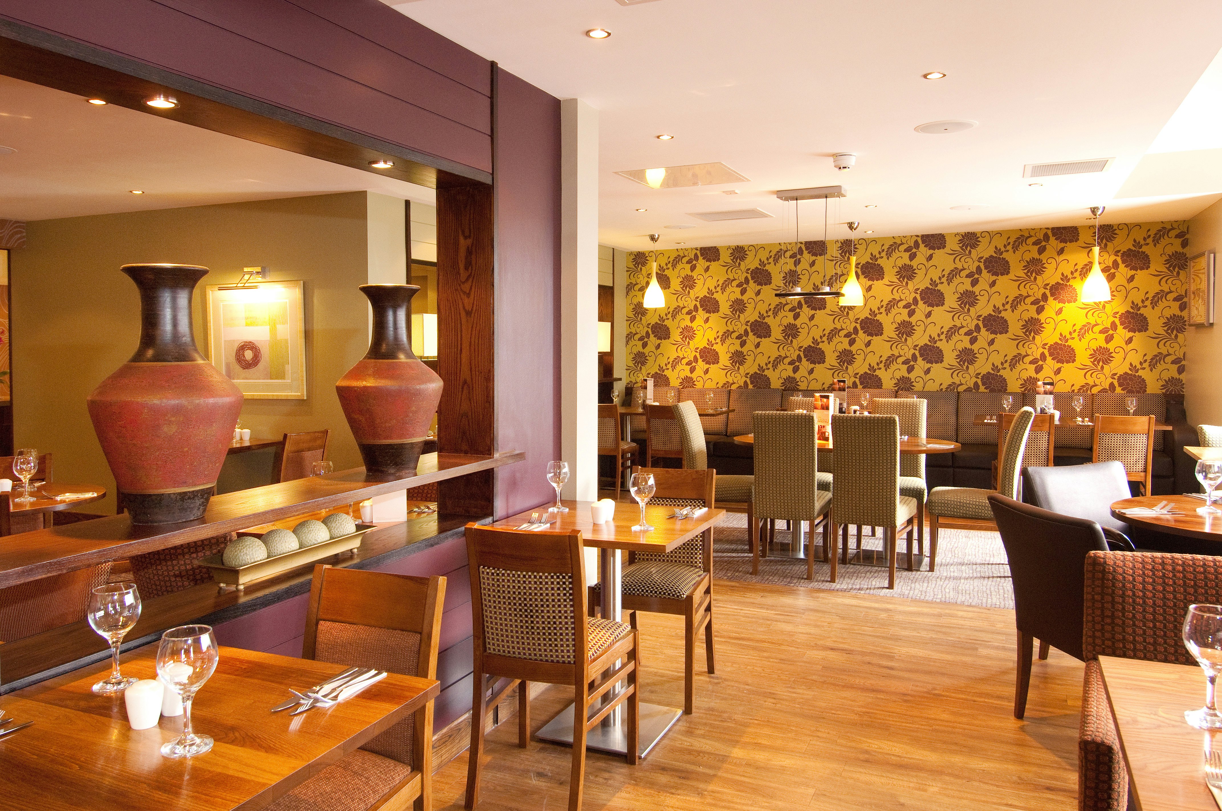 Premier Inn Sunbury (Kempton Park) 20/33