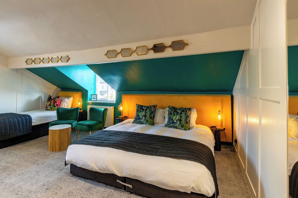 Holly Lodge Guest House 13/72